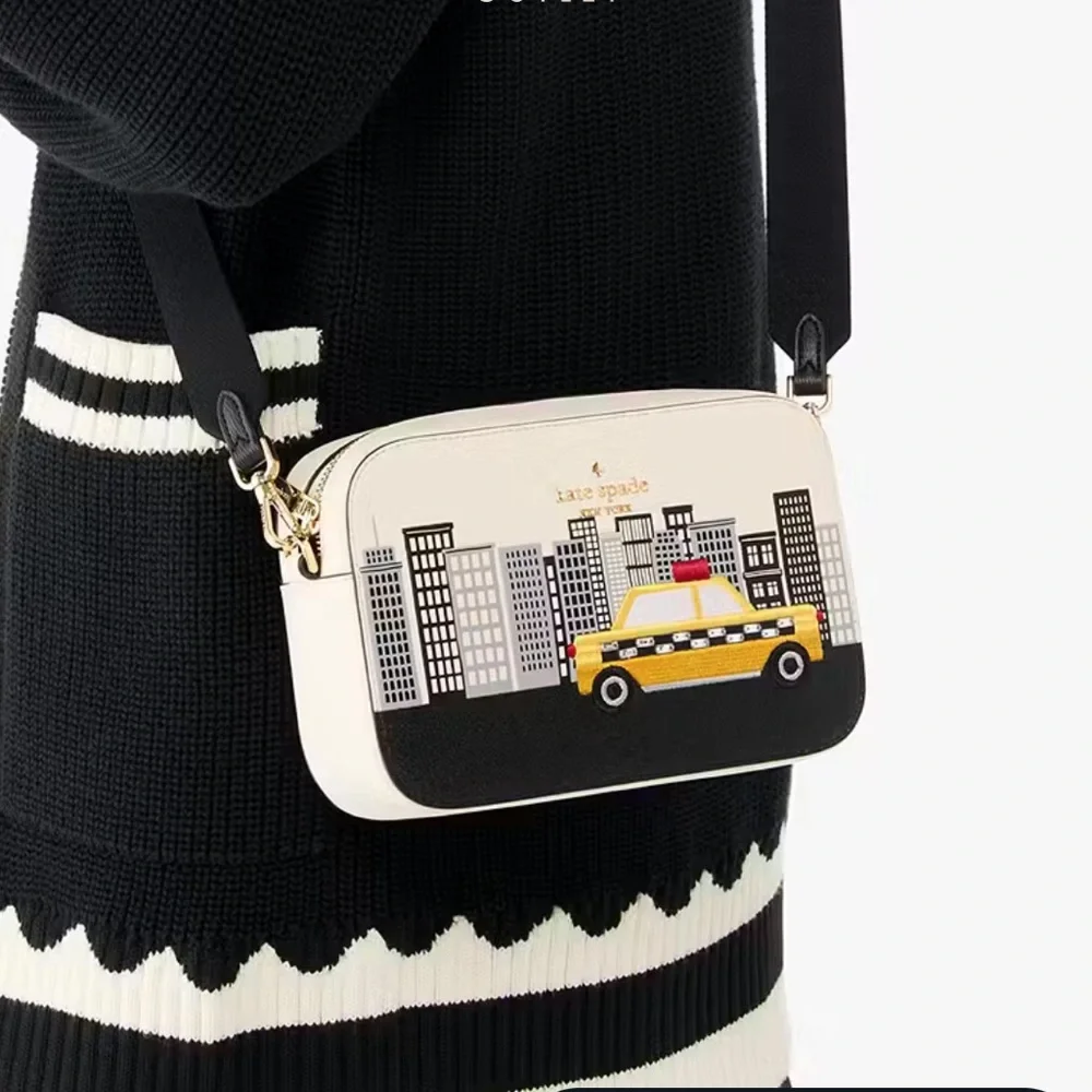 NWT KATE SPADE NYC Big Apple Mini Camera Bag‎